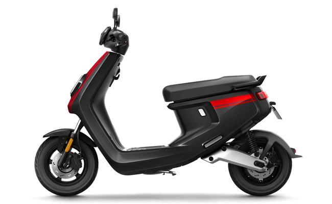 2022 NIU NQi GT Pro – Black and Red – Electric Scooter